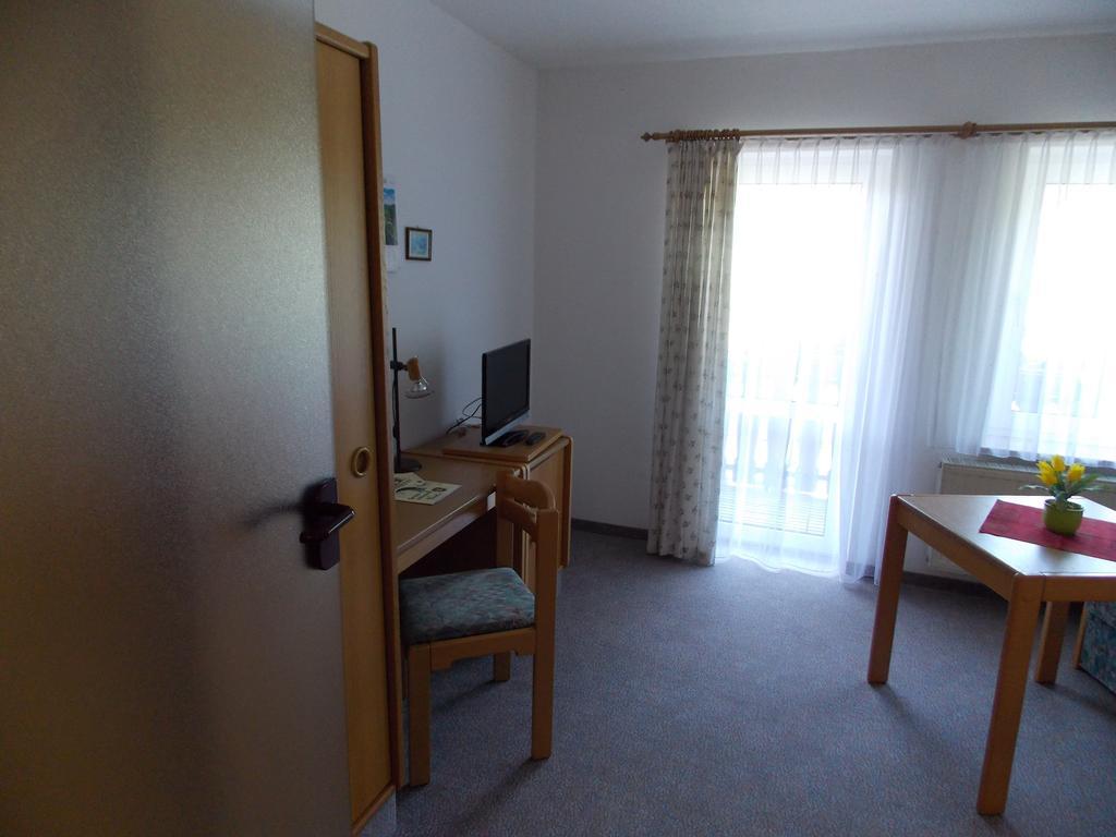 Landhotel Weisses Roess'L Adorf Bilik gambar